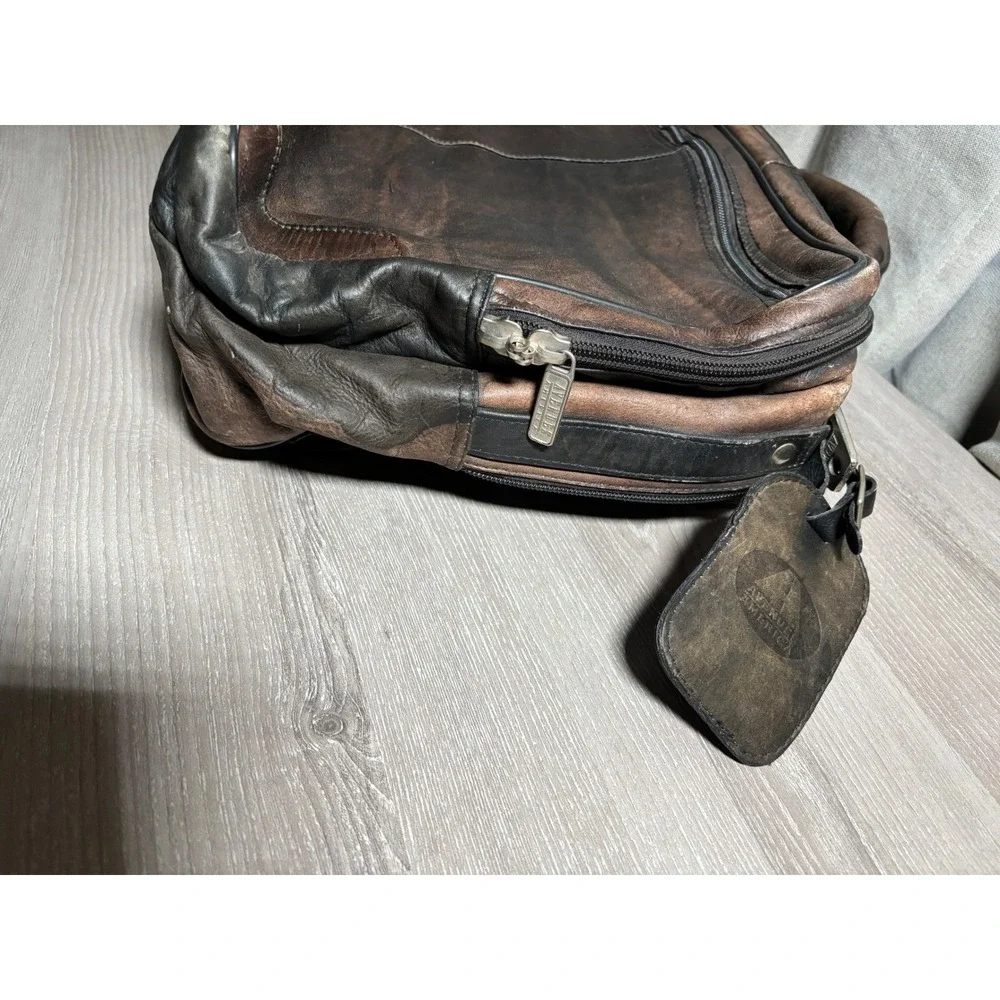 Avenues in America Mens Brown Leather Briefcase Laptop Bag Distressed Vintage